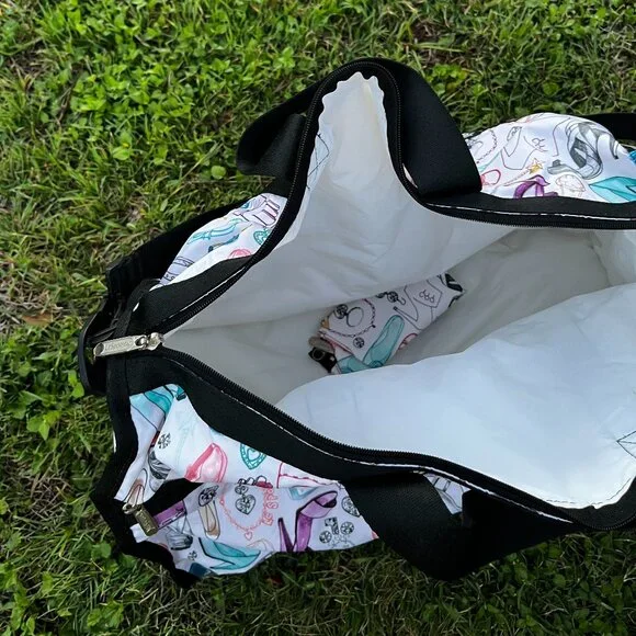 LeSportsac Weekender Travel Duffel Bag - Picture 2 of 3